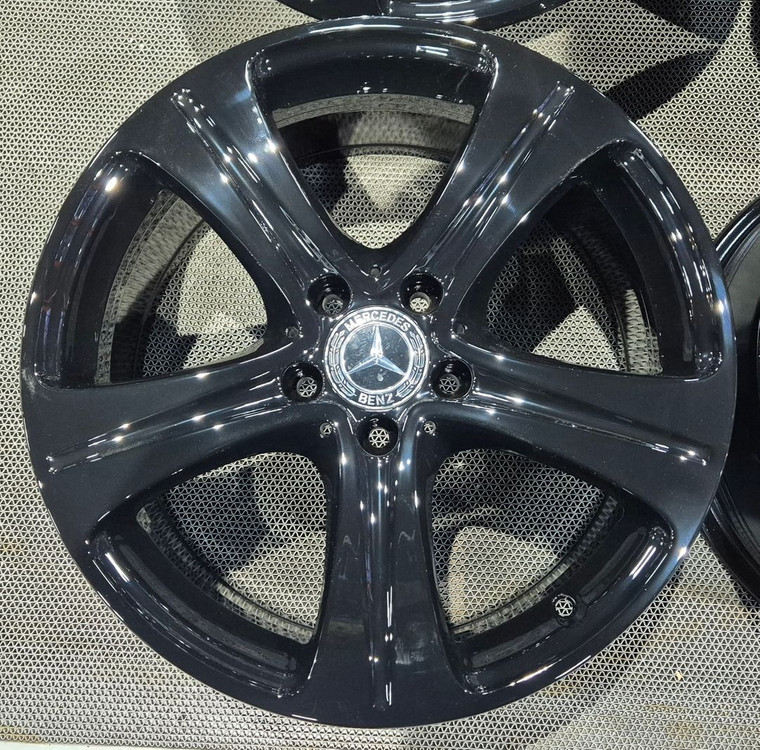 벤츠 E클래스 18인치 W213 블랙 중고 휠 팝니다.--1