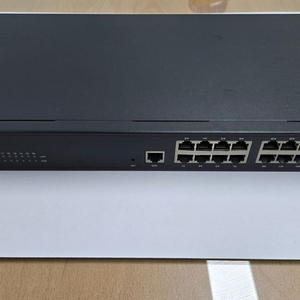 ipTIME 16포트 유선공유기 T16000 판매합니다.