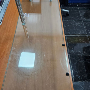 듀얼 모니터 강화유리받침대 EZ MT-1000 2개