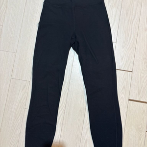 룰루레몬 얼라인 기모레깅스 25인치 블랙 XS사이즈