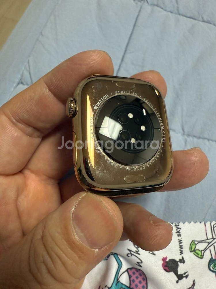 애플워치10 티타늄 골드 셀룰러 46mm--7