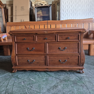 엔틱 원목 서랍장 이미지