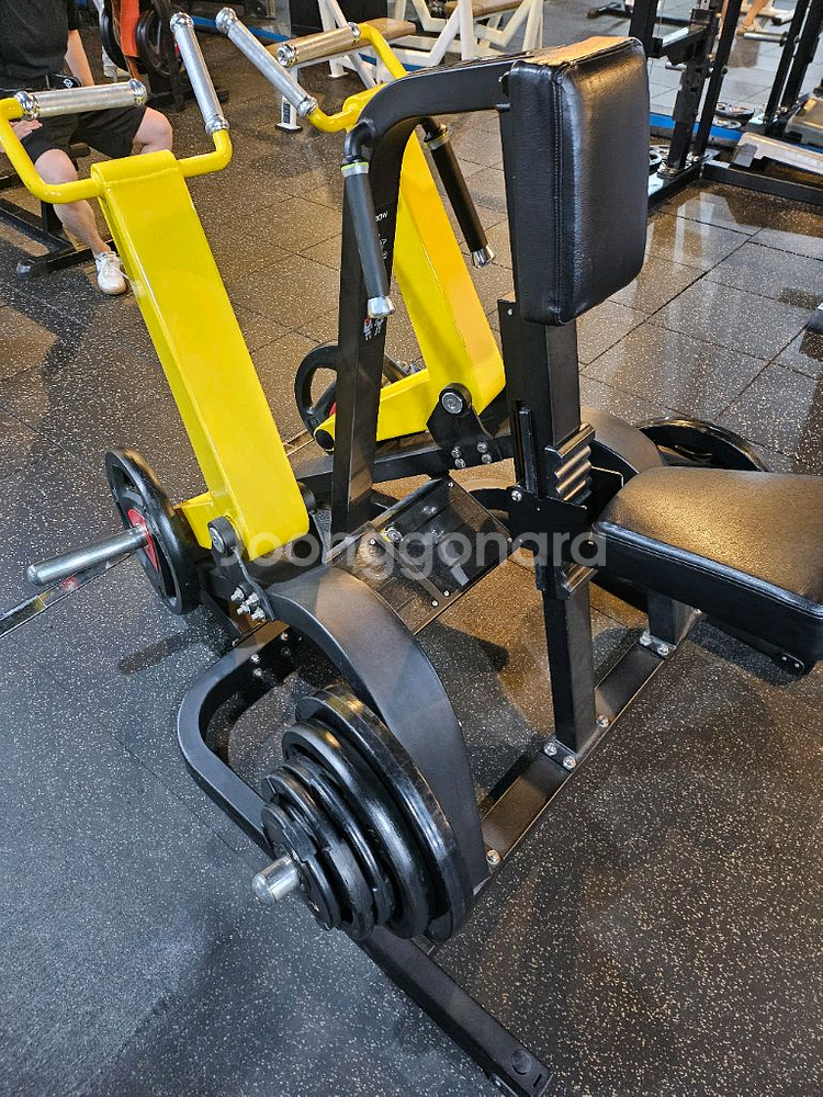 기구교체로 헬스기구머신 미들로우 저렴하게 판매합니다--3