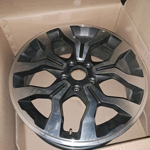 코란도 18인치휠 2짝