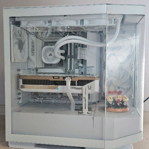 (미사용 새제품) 600견적 9800x3d 5080 2tb 화이트 본체