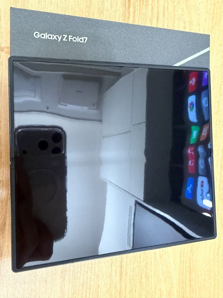 갤럭시 폴드7 512GB 블랙 자급제(외관+배터리 올교체) 팝니다--3