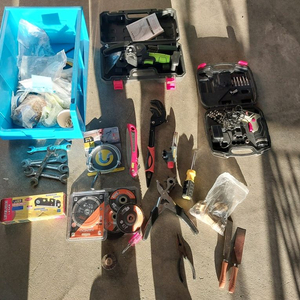 사진에 있는 공구 일체 3만원에 팝니다