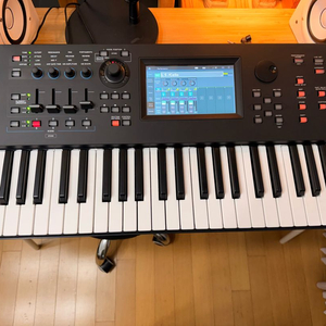 야마하(YAMAHA) modx7+ 신디사이저 (3개월 미만 사용)