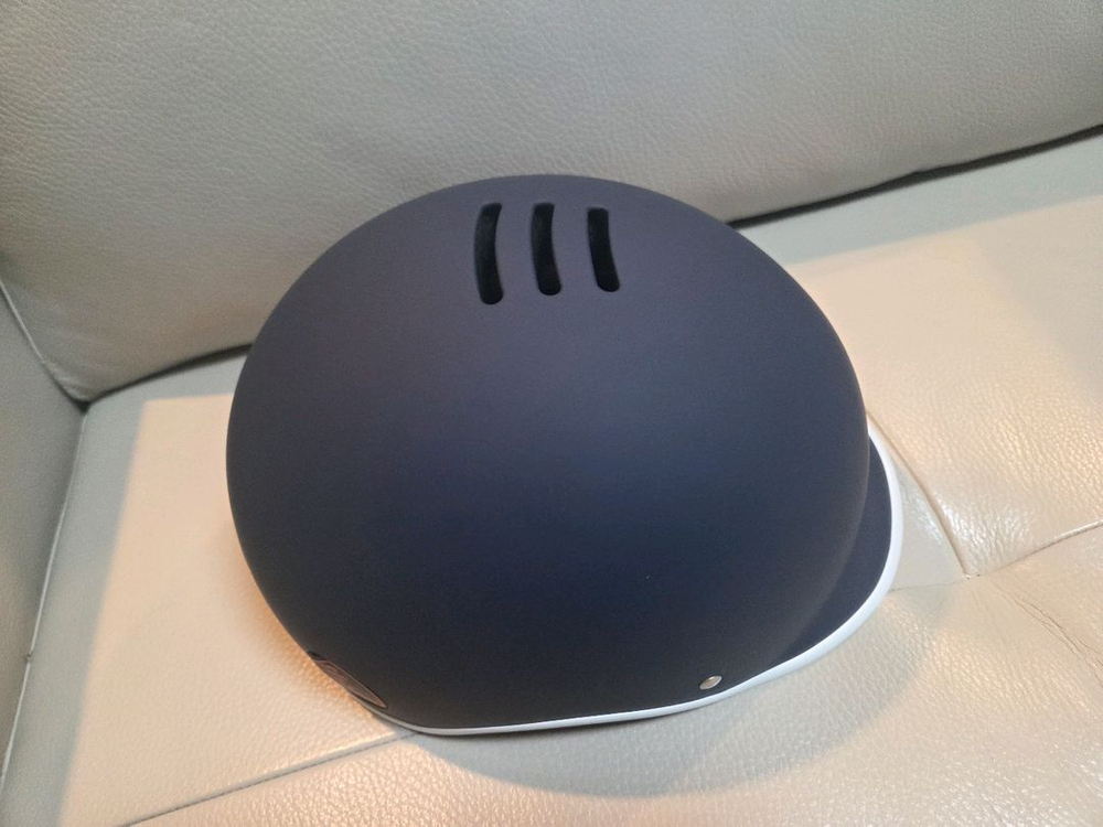 따우전드 자전거 스쿠터 오토바이 헬멧 팝니다--2