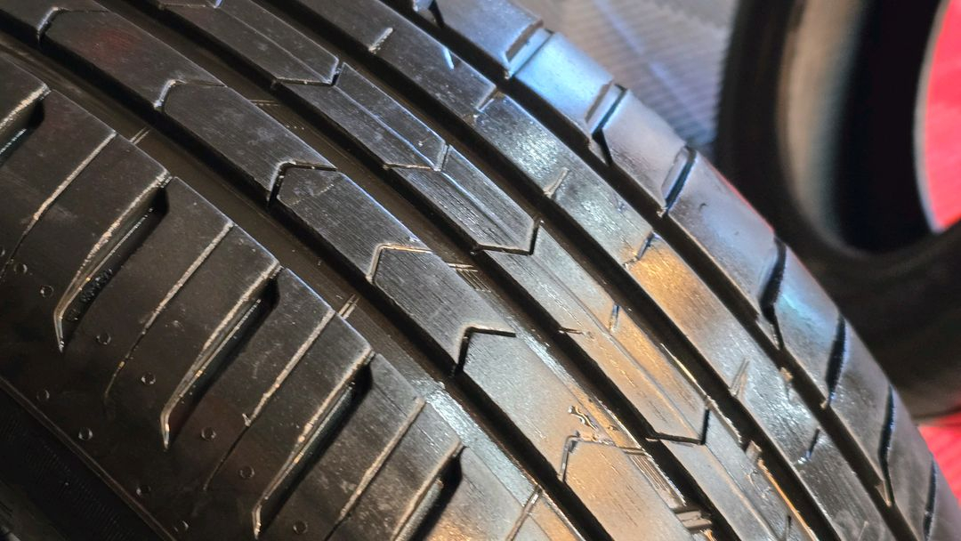 BMW2 액티브투어러 U06 브레데스테인 205 60 17 205/60R17 A급 판매 이미지