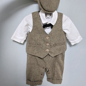 아기 정장 수트 3피스 대략 90사이즈