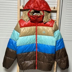 아디다스 배색 푸퍼 패딩 후드 자켓