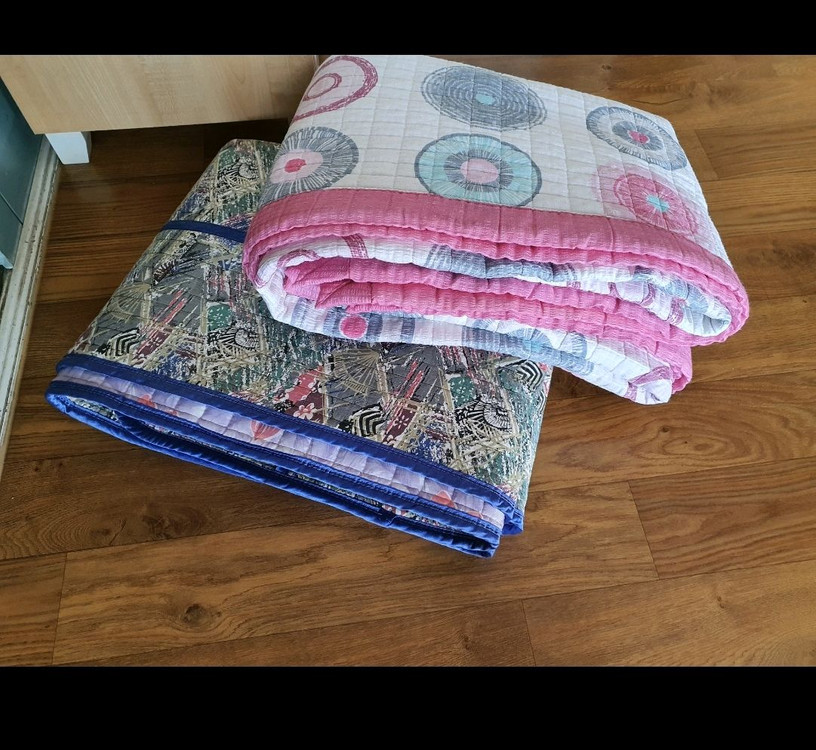 도톰한침대패드겸까는거2가지합저렴히2만3천원편하게부담없이쓰실분좋음--1