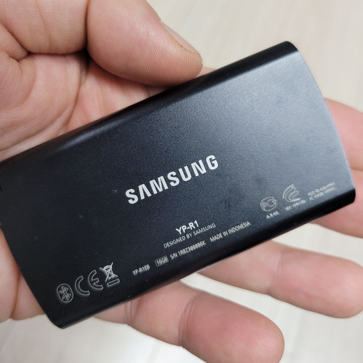 삼성 YEPP YP-R1 16기가 MP3 부품용 이미지