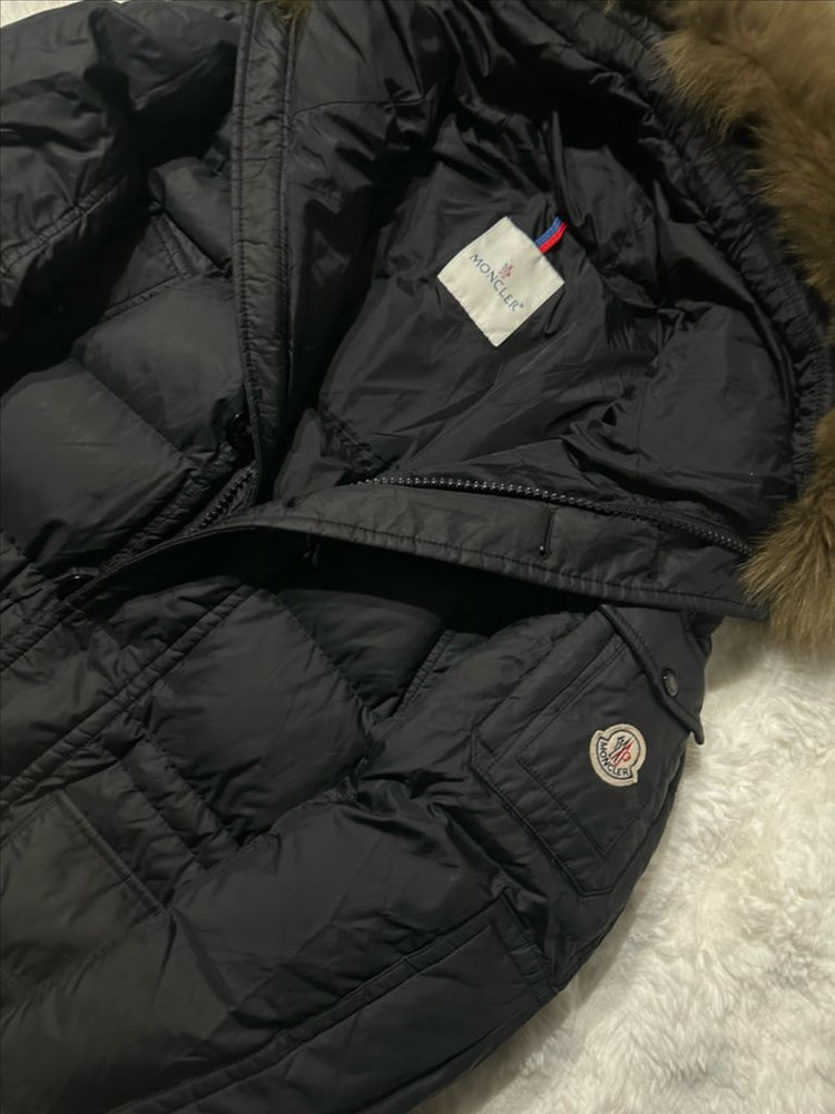 몽클레어 클루니 이미지