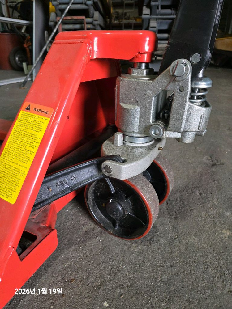 유압식 수동 지게차 이미지