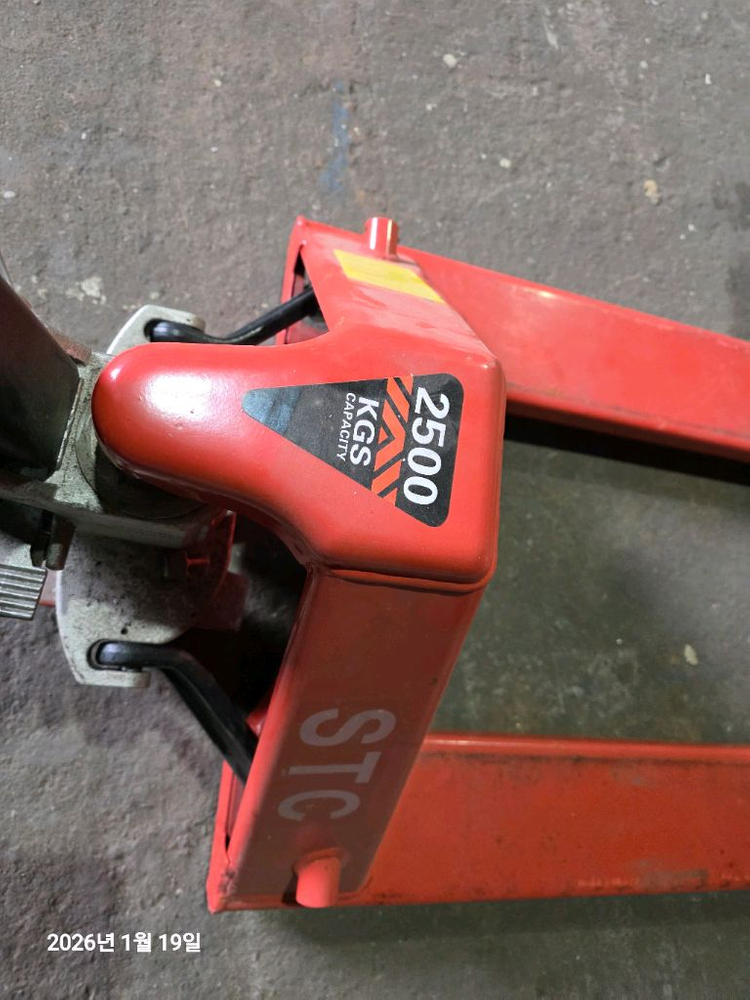 유압식 수동 지게차 이미지