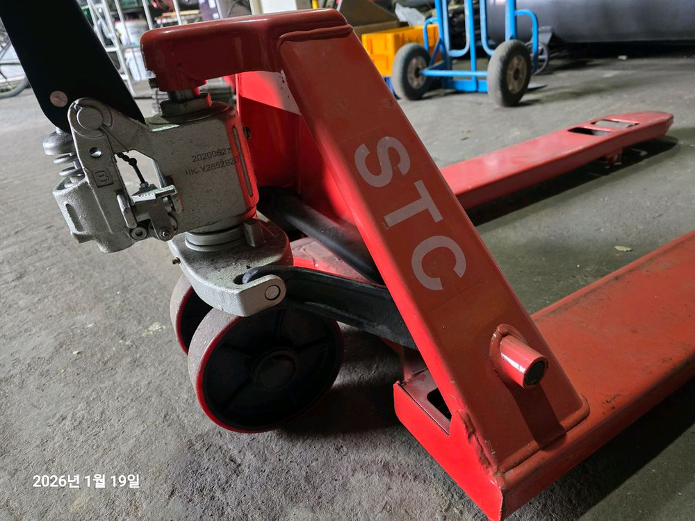 유압식 수동 지게차 이미지