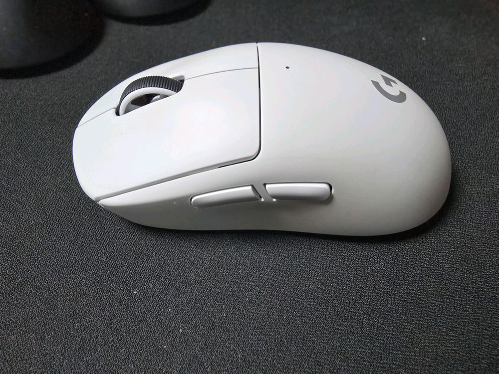 로지텍 게이밍 마우스 지슈라2 화이트--1