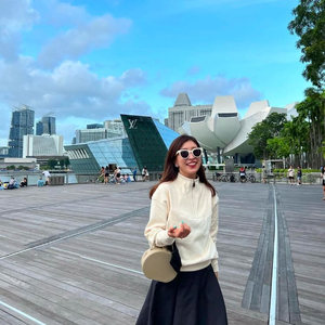 코스모폴리탄줄라이 LCVY 예지스5577miles 하프집업맨투맨