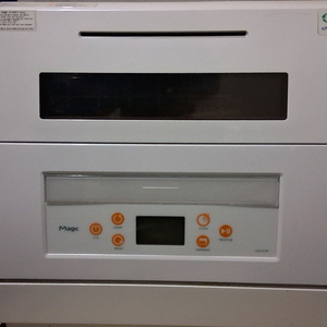 SK매직 DWA-1675P 식기세척기입니다.모델명: DWA-1675P제조사: SK매직기능: 식기세척 및 건조 기능