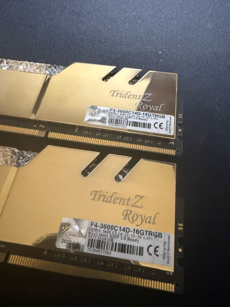 지스킬 트라이던트 로얄골드 3600cl14 (8GBx2)--0