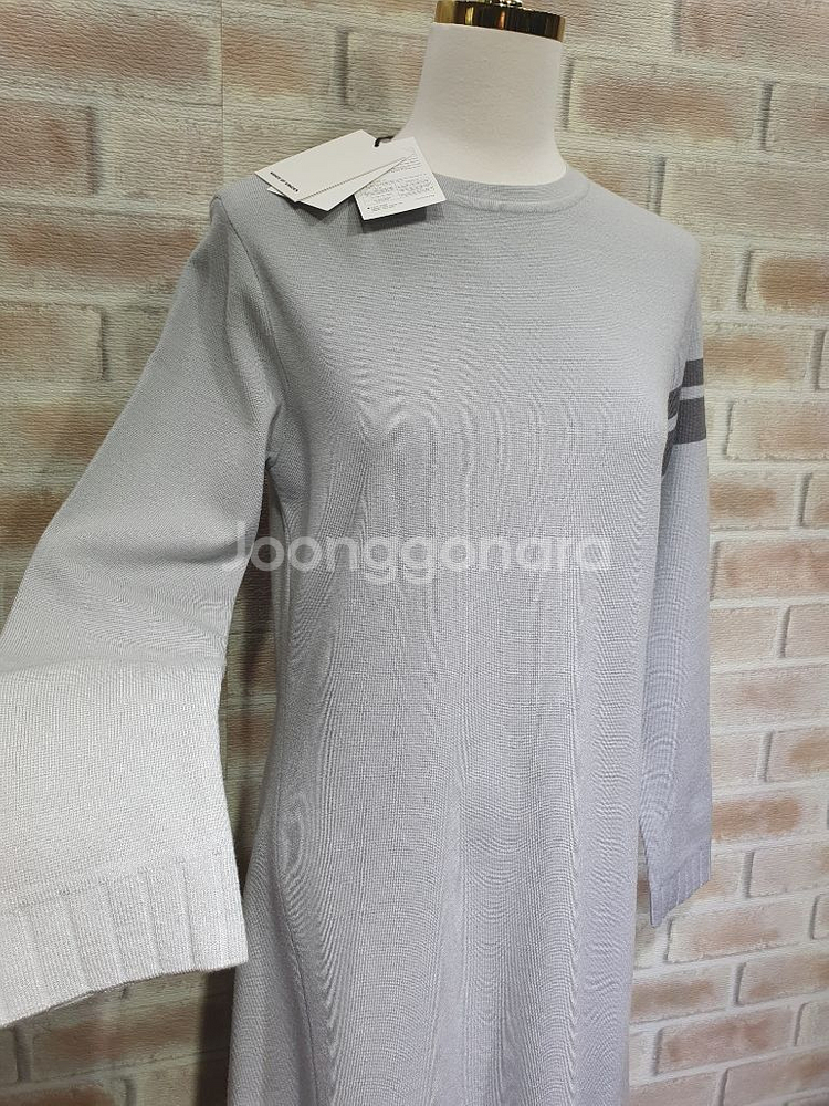 택부착 199,000원 보브 정품 언발 니트원피스55반--7