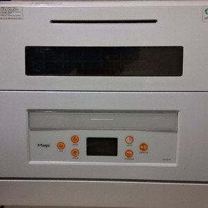 SK매직 DWA-1675P 식기세척기입니다.모델명: DWA-1675P제조사: SK매직기능: 식기세척 및 건조 기능