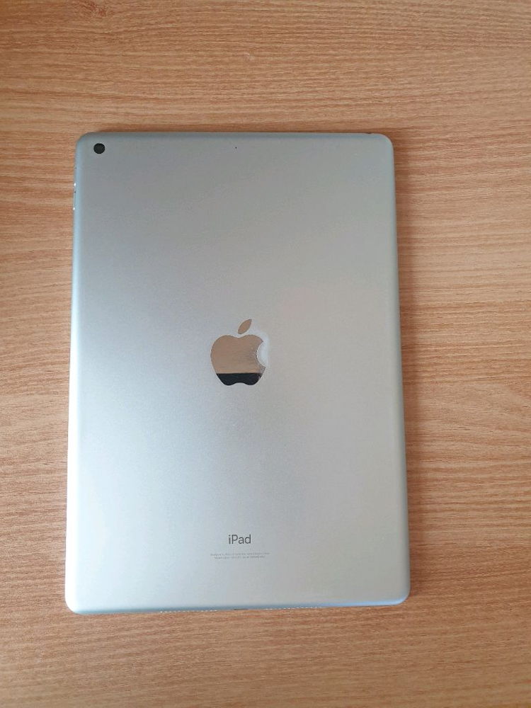 아이패드 9세대 64GB 실버 와이파이 + 짭플펜슬--1