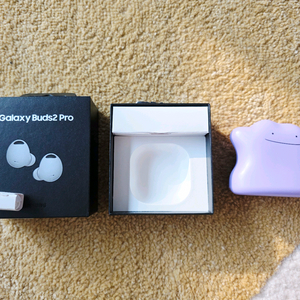 갤럭시 버즈2 프로 화이트 풀박스 + 메타몽 케이스