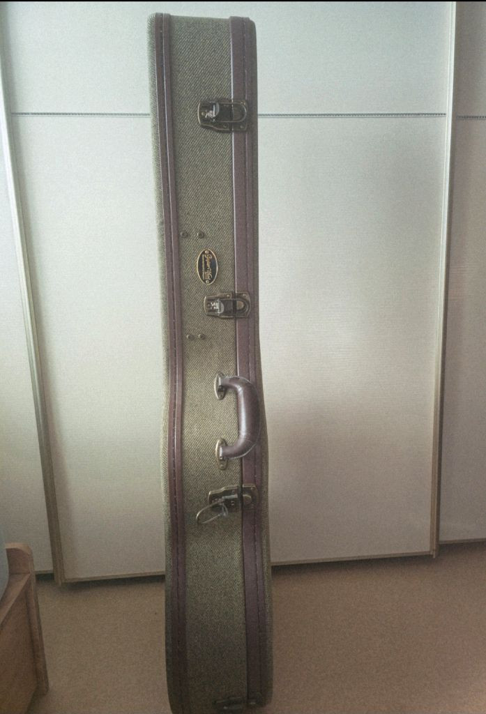 고퍼우드 기타 하드케이스 판매합니다--1