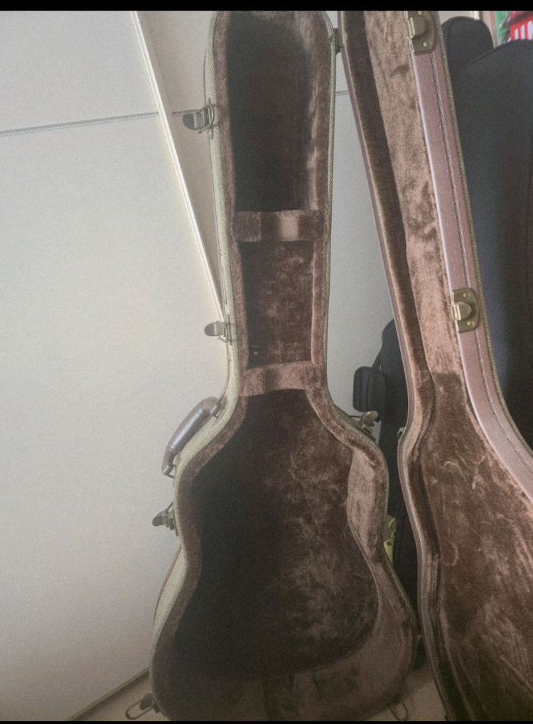 고퍼우드 기타 하드케이스 판매합니다--2