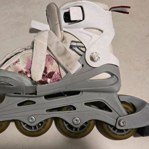 택배비포함-아동용 인라인 스케이트 세트