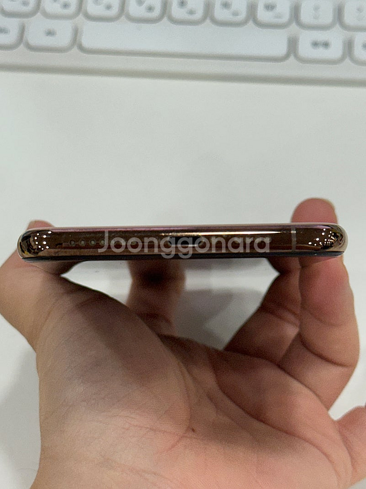 아이폰XS맥스 골드 64GB 판매합니다~--4