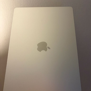 맥북에어 m4 15인치 실버 256G 새상품급