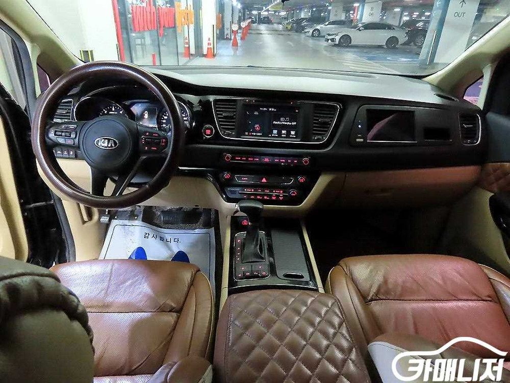 [기아]올 뉴 카니발 디젤 9인승 하이리무진(특장업체) (9인승) #2026년특가 이미지