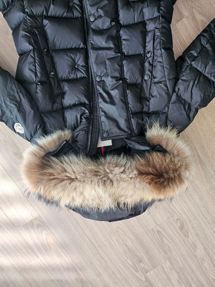 몽클레어 클로에 이미지