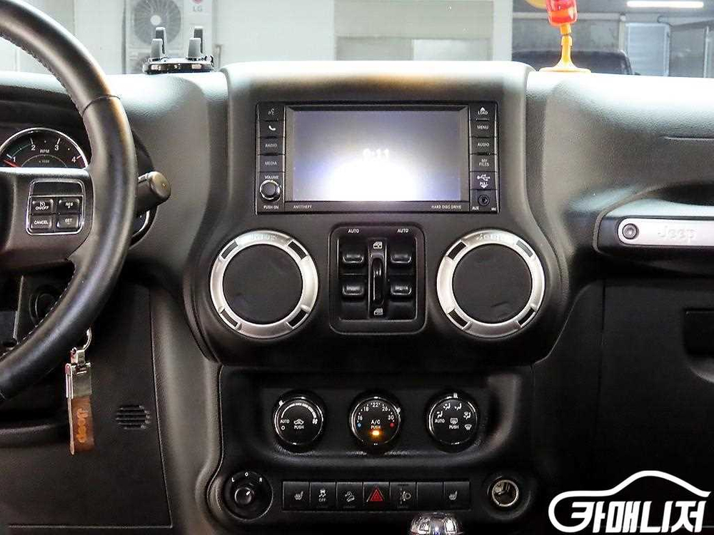 [지프]랭글러 2.8 사하라 4DR #2026년특가--8