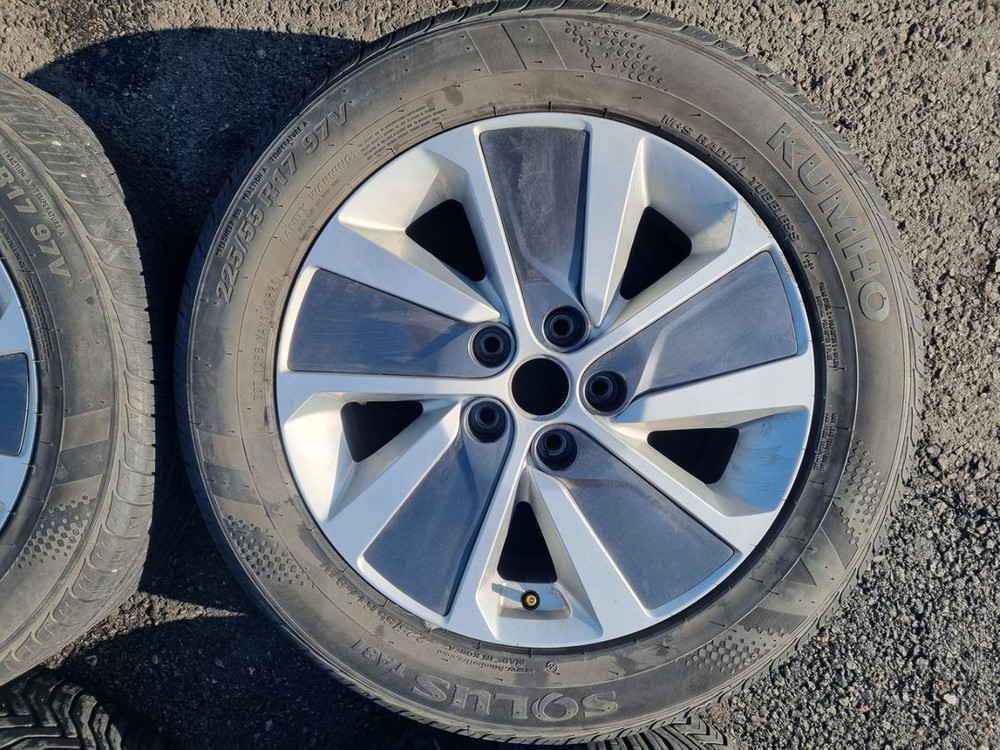 K7 17인치 2255517 중고 휠타이어 팝니다--2