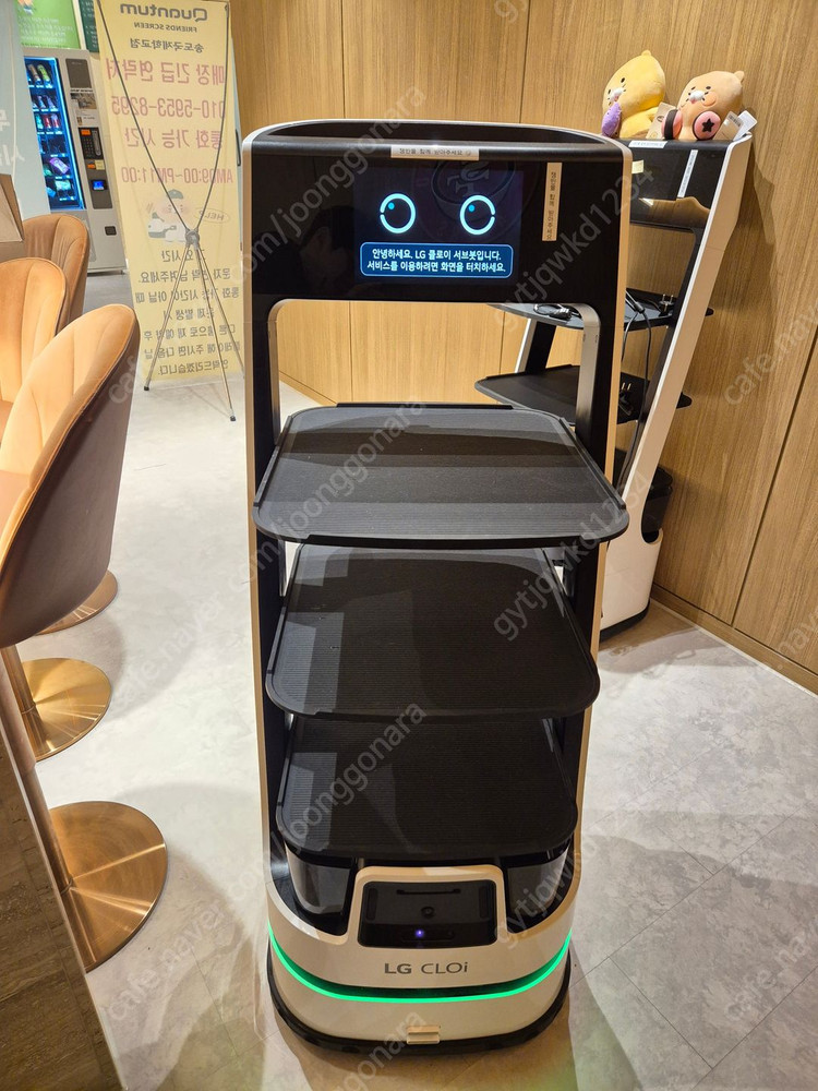 LG 클로이 3세대 서빙로봇 2023년 최신 모델 판매합니다. 400만원 (2대) 이미지