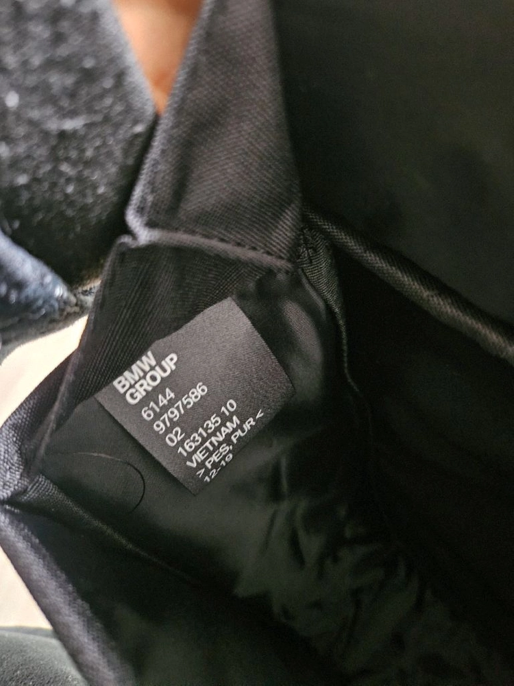 BMW 전기차 충전기 세트 이미지