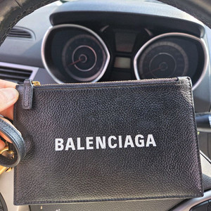 발렌시아가 목걸이 카드지갑 상태아주좋아요 50만원 구입