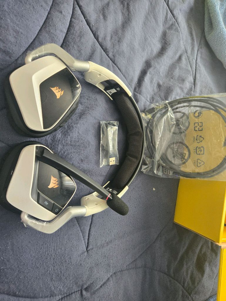 커세어 보이드 RGB 엘리트 팝니다--2