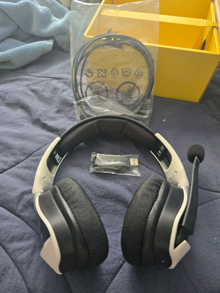 커세어 보이드 RGB 엘리트 팝니다--3