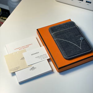 에르메스 맥세이프 카드지갑 판매합니다