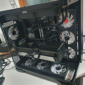 RTX 5090 Aorus master 판매합니다. (중고)