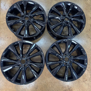 올뉴&더뉴 카니발 19인치 순정휠 팝니다