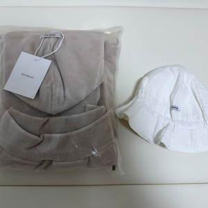 더무아 이지셋업 b급 베이지m+오프오프스튜디오 거즈햇(일괄판매)