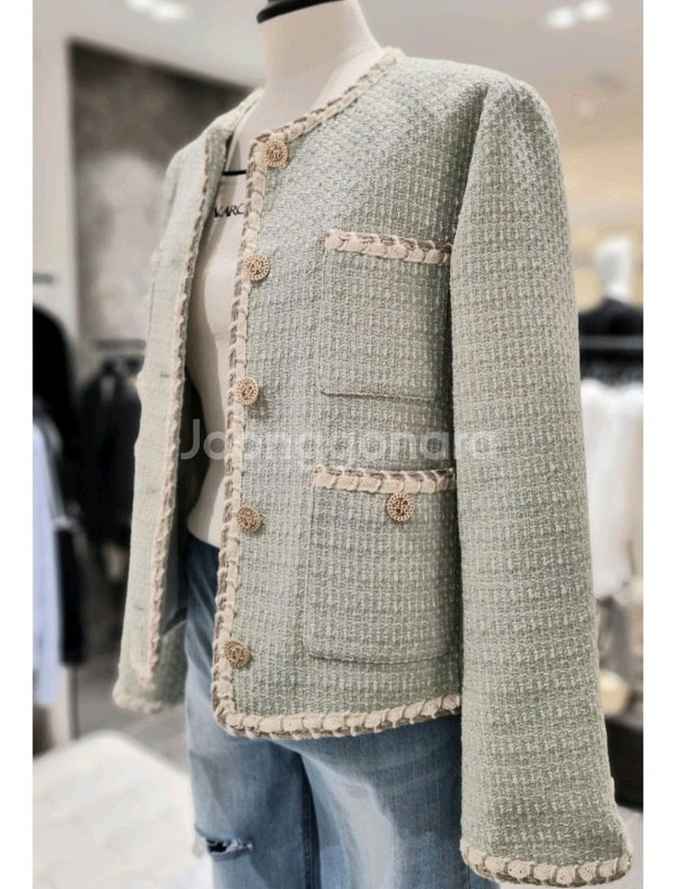 [새상품]보브(VOV) 배색 트리밍 버튼업 트위드 자켓--2