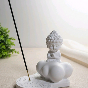 복을 부르는 구름 위 동자승 향기 석고 방향제